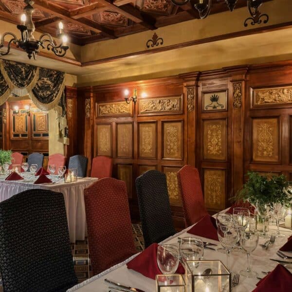 restaurant-dinner-killarney-avenue-hotel